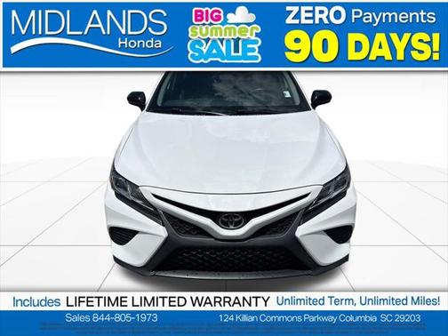 2020 Toyota Camry SE
