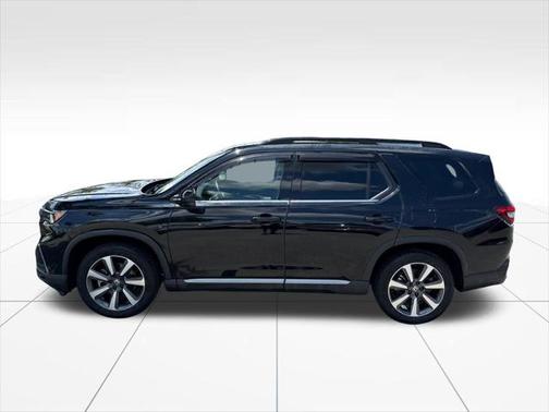 2023 Honda Pilot Touring 8-Passenger