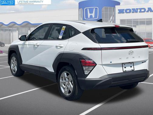 2024 Hyundai KONA SE