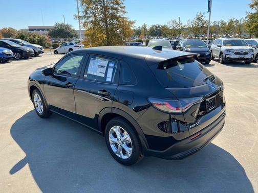 2025 Honda HR-V LX