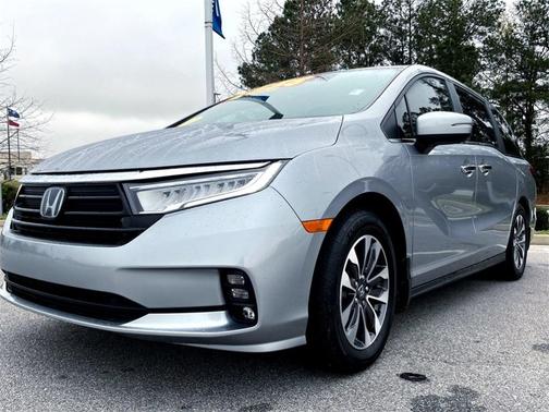 Photo 4 of 39 of 2022 Honda Odyssey EX-L