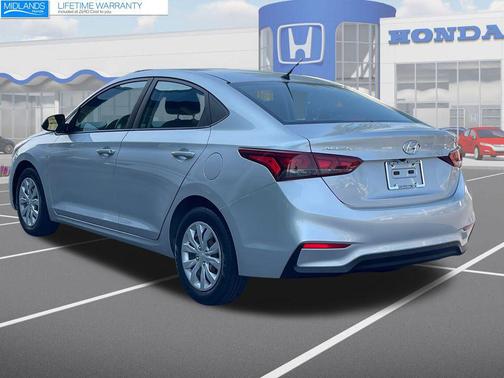 2021 Hyundai Accent SE