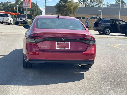 2025 Honda Accord Sport SE 1.5T