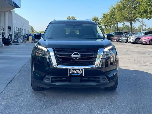 2024 Nissan Pathfinder SV FWD