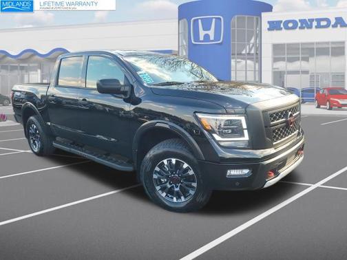 2024 Nissan Titan PRO-4X