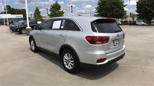 Photo 4 of 24 of 2020 Kia Sorento LX