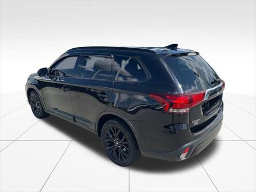 2019 Mitsubishi Outlander LE