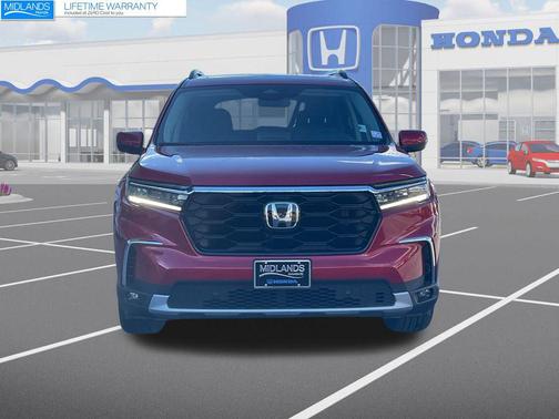2025 Honda Pilot Touring 8-Passenger