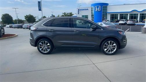 Photo 2 of 29 of 2016 Ford Edge Titanium