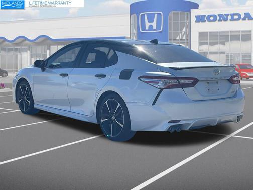 2020 Toyota Camry XSE