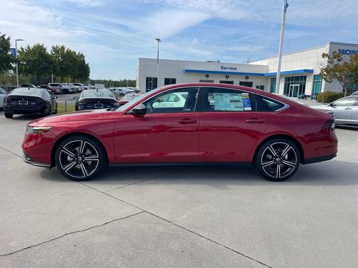 2025 Honda Accord Hybrid Base