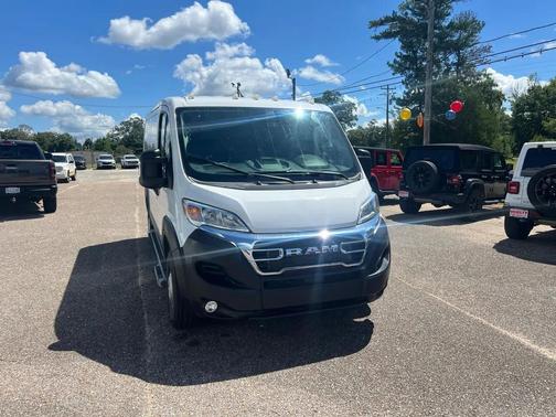 White 2025 RAM ProMaster 2500 Tradesman