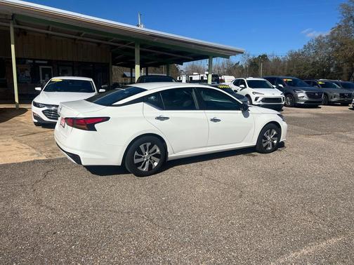 2024 Nissan Altima 2.5 S Sedan