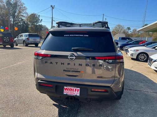 2024 Nissan Pathfinder Rock Creek 4WD