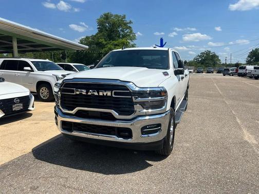 White 2026 RAM 2500 Big Horn 4x4 Crew Cab 6'4'' Box