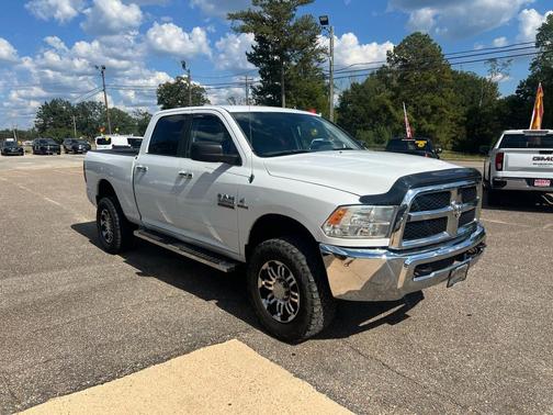 2017 RAM 2500 SLT 4x4 Crew Cab 6'4'' Box