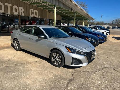 2024 Nissan Altima 2.5 S Sedan