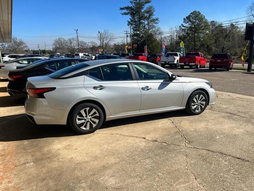2024 Nissan Altima 2.5 S Sedan