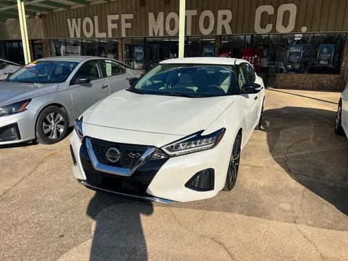 2022 Nissan Maxima SV CVT