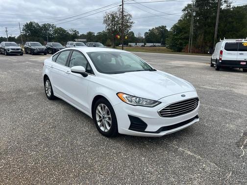 2020 Ford Fusion SE FWD
