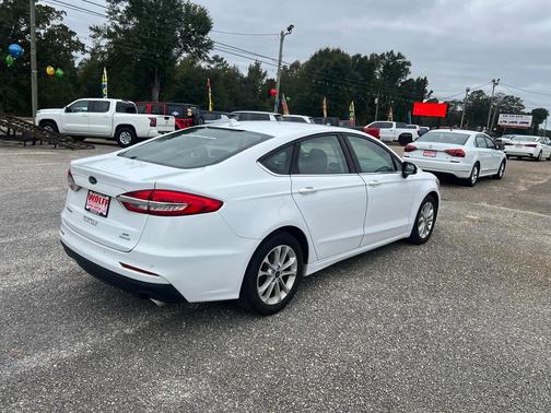 2020 Ford Fusion SE FWD