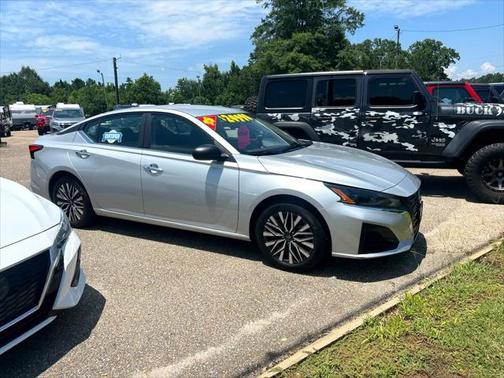 2025 Nissan Altima SV FWD