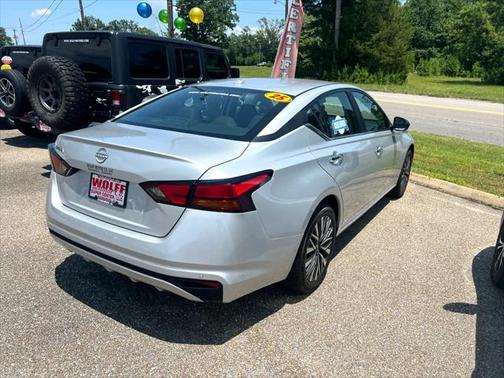 2025 Nissan Altima SV FWD