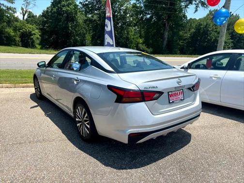 2025 Nissan Altima SV FWD