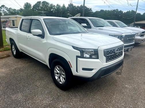 2024 Nissan Frontier SV