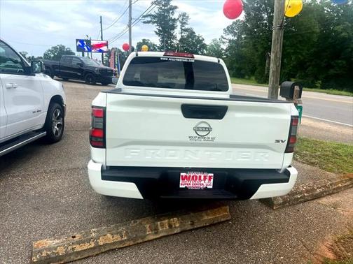 2024 Nissan Frontier SV