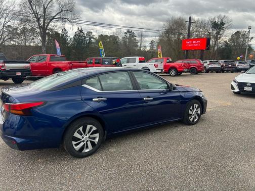 2024 Nissan Altima 2.5 S Sedan