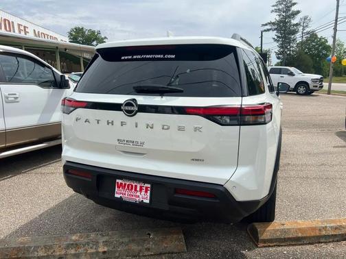 White 2025 Nissan Pathfinder SV 4WD