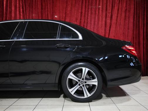 BLACK 2018 Mercedes-Benz E-Class