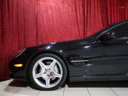2011 Mercedes-Benz SL-Class SL550 Roadster Premium