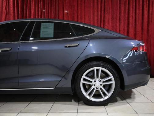2016 Tesla Model S 70D