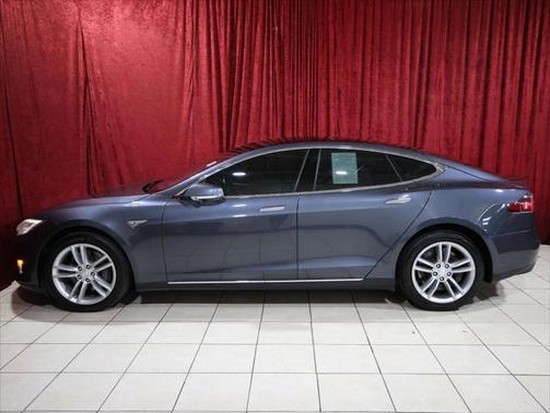 2016 Tesla Model S 70D