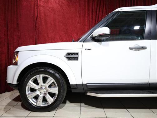 2016 Land Rover LR4 Base