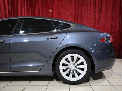 SILVER 2017 Tesla Model S