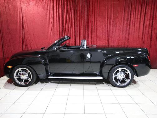 2004 Chevrolet SSR LS