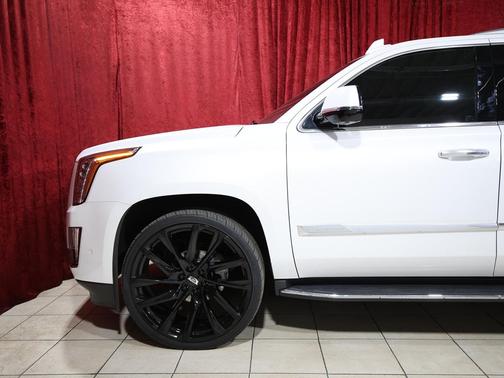 2018 Cadillac Escalade Luxury