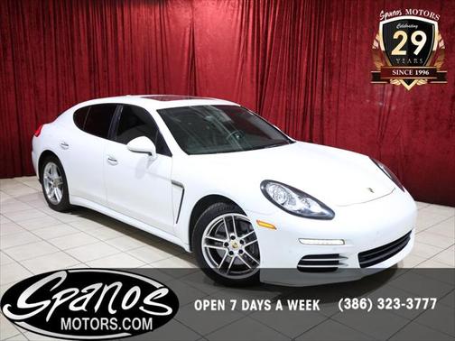 2016 Porsche Panamera 4 Edition