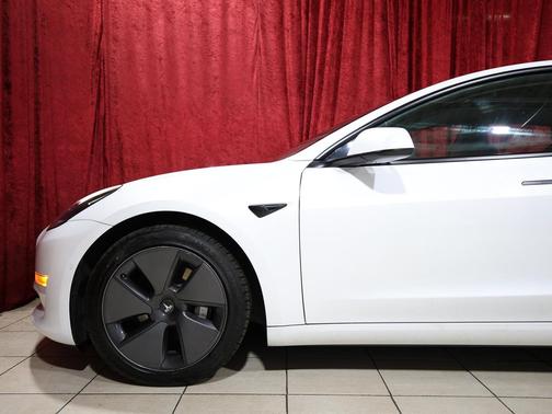 Pearl White Multi-Coat 2021 Tesla Model 3 Long Range