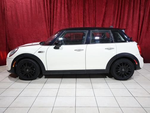 WHITE 2018 MINI Hardtop Cooper S