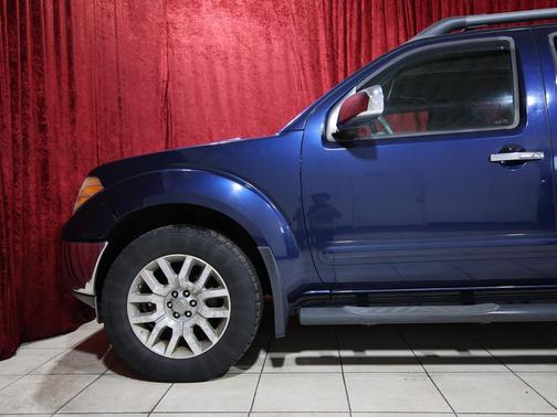 2010 Nissan Frontier LE