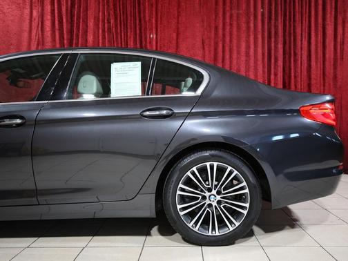 2017 BMW 530 530i Premium