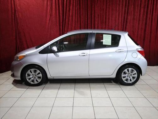 2014 Toyota Yaris LE