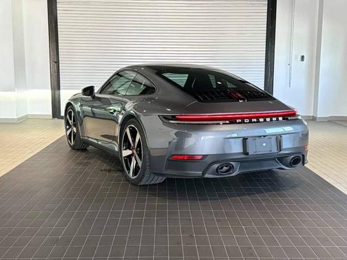 Vanadium Grey Metallic 2026 Porsche 911