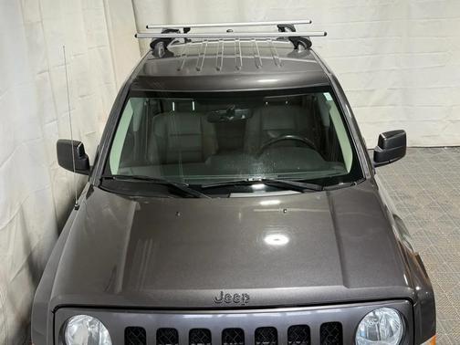 Granite Crystal Metallic Clearcoat 2015 Jeep Patriot Limited