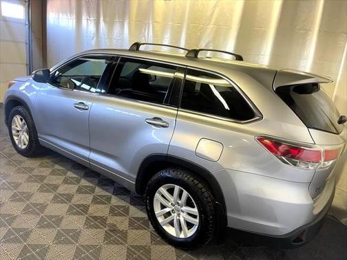 2015 Toyota Highlander LE