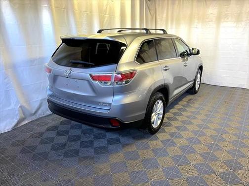 2015 Toyota Highlander LE